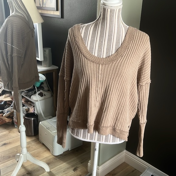 🛑 1 hour sale. Free People, magic thermal top, color: bones/khaki, small - Picture 5 of 10